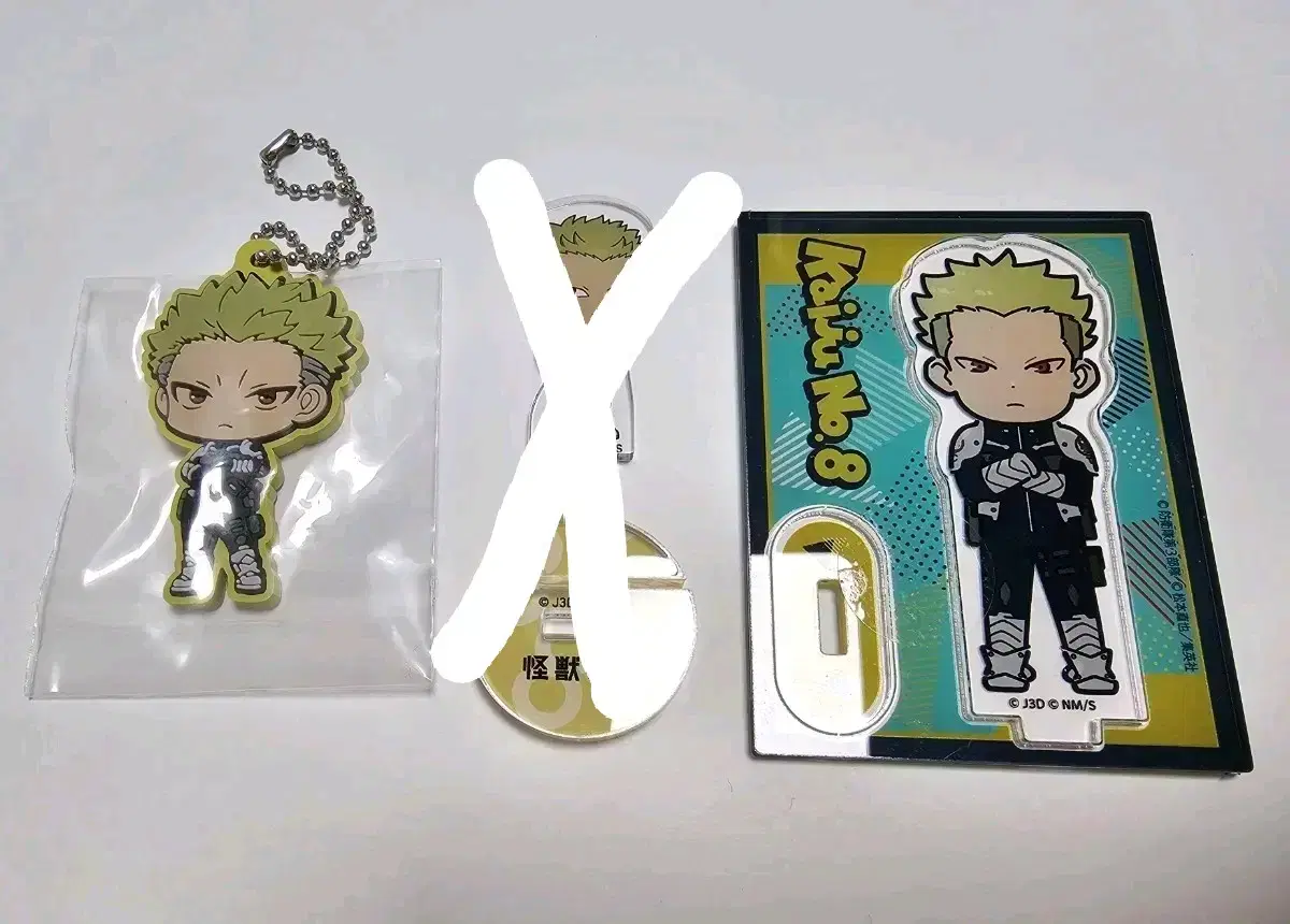 Kaiju No. 8 Kaguragi Aoi Mini Acrylic Stand, Rubber Strap