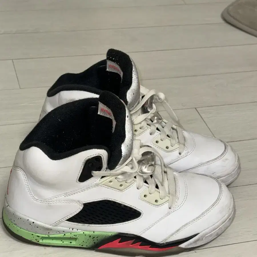 나이키 에어조던5 스페이스잼 AIR JORDAN 5 SPACE JAM