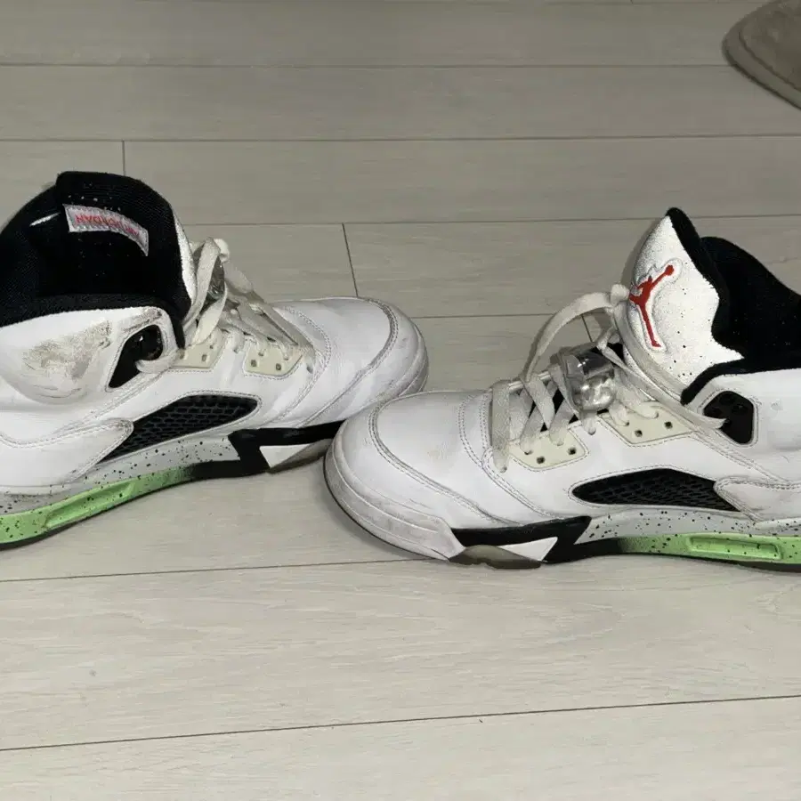 나이키 에어조던5 스페이스잼 AIR JORDAN 5 SPACE JAM