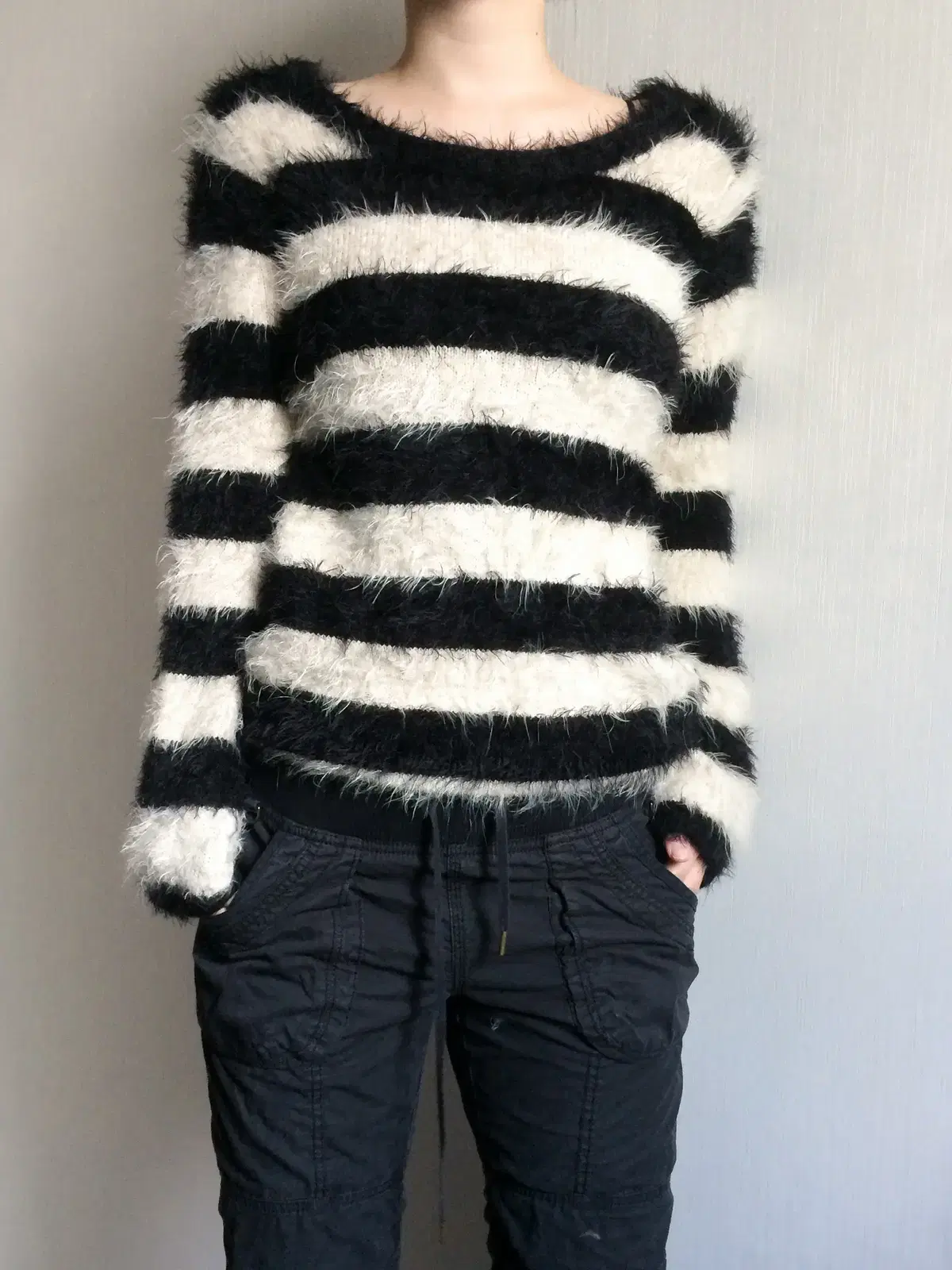 Stripe pattern fluffy knit