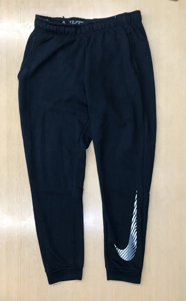 Nike CJ4309-010 Dry Fit Tapered Fleece Jogger Pants Size M