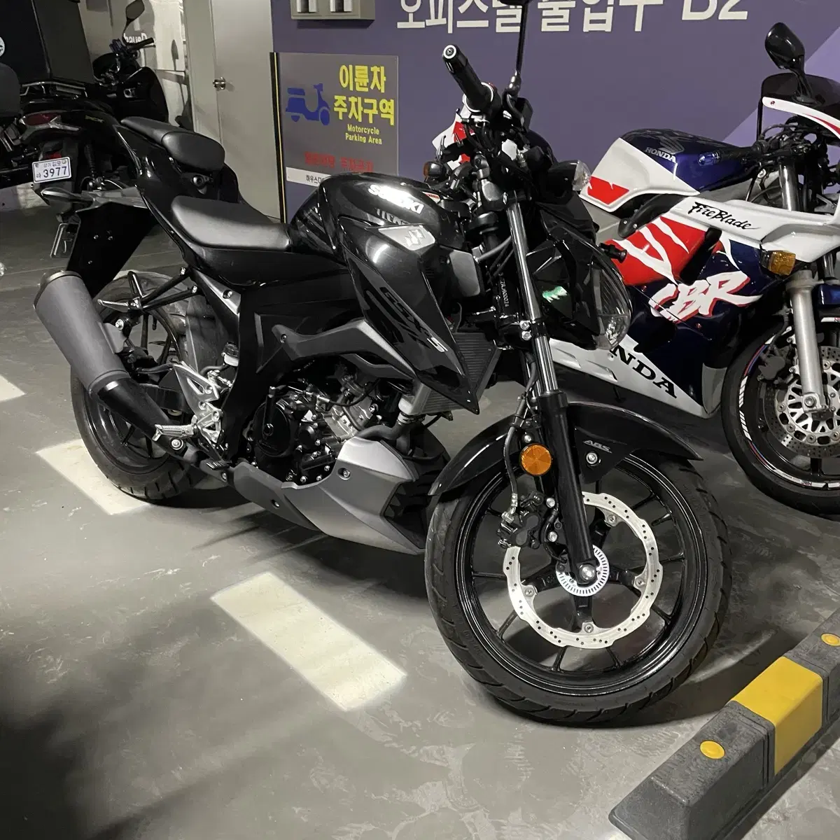 신차급 메뉴얼 바이크 gsx-s 125 판매합니다