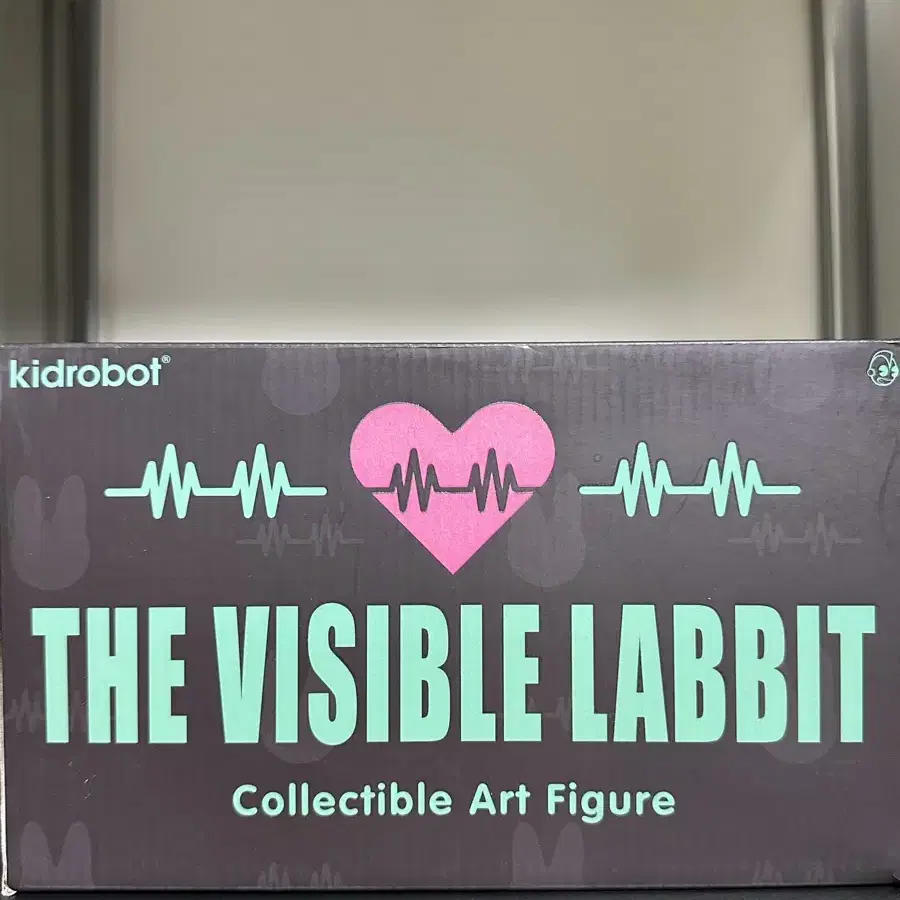 키드로봇 스모킹래빗 The visible labbit