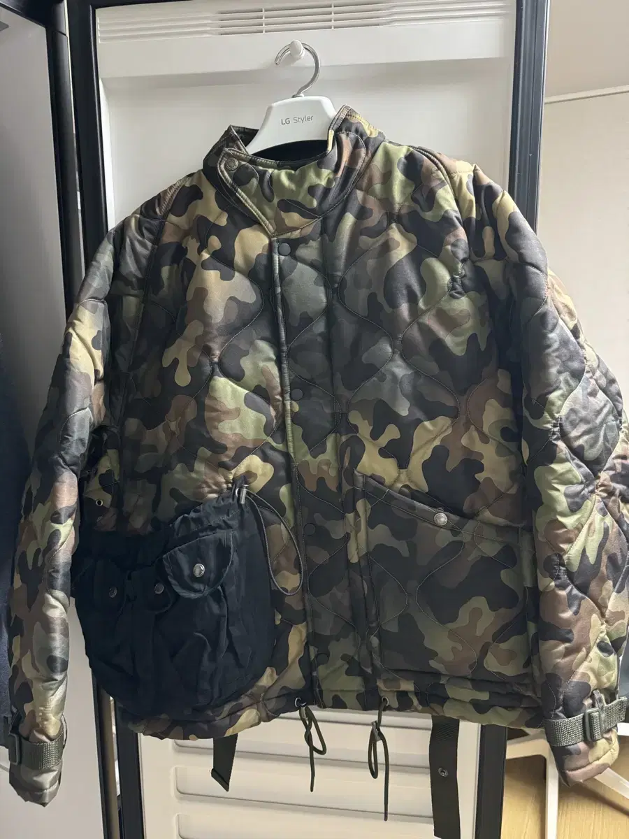 [L] Anderson Belle Multipocket Camouflage Quality Jumper