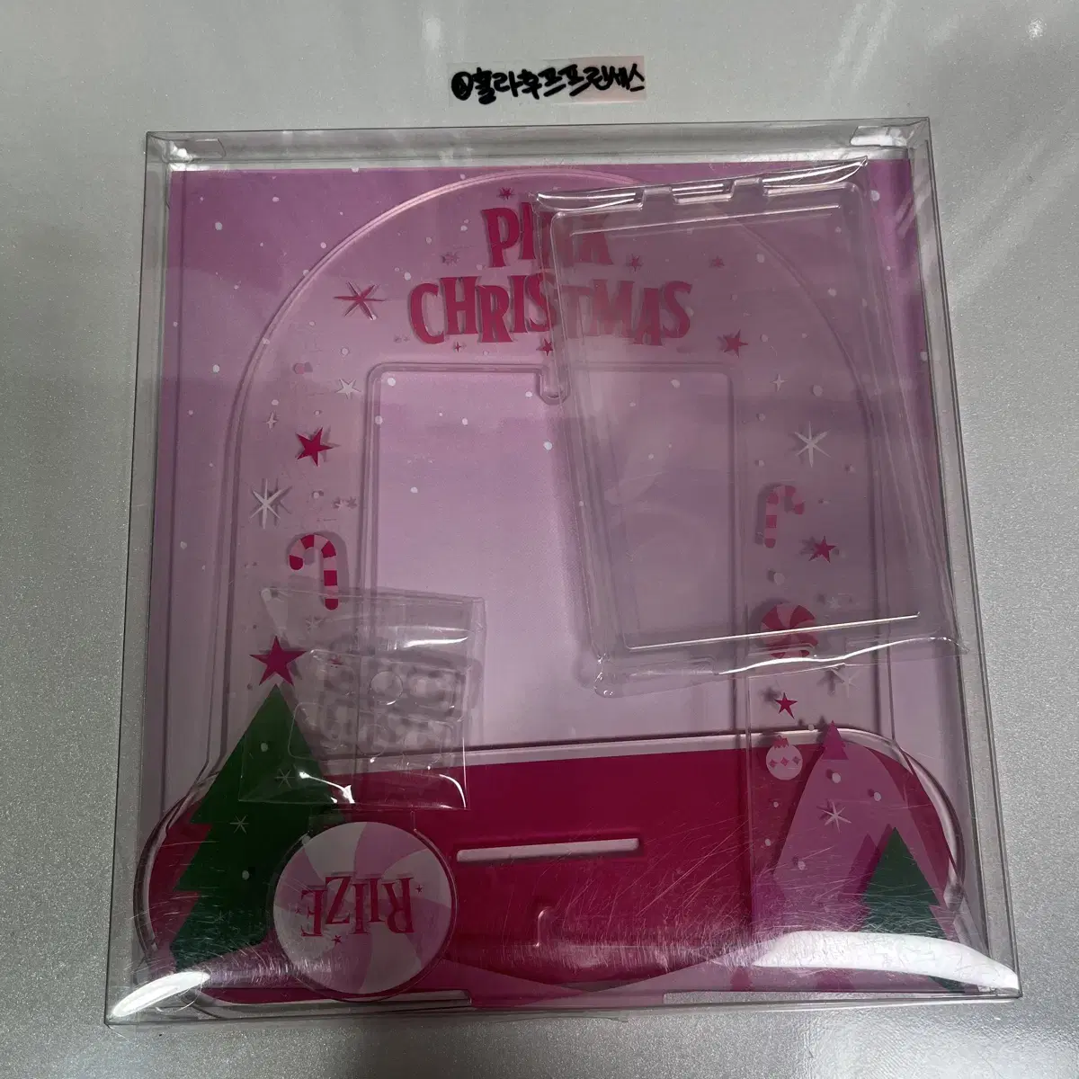 Rize PinkChristmas Turning Stand Acrylic