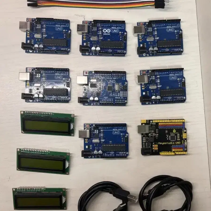 아두이노 우노 보드, lcd,  점퍼와이어 케이블, 브레드보드 빵판