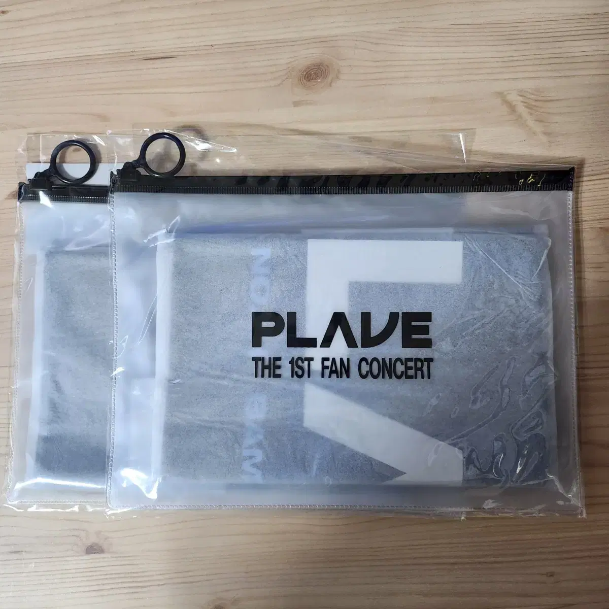 plave samwae keyring weforup acrylic stand uniformpoca photocard photogray wts