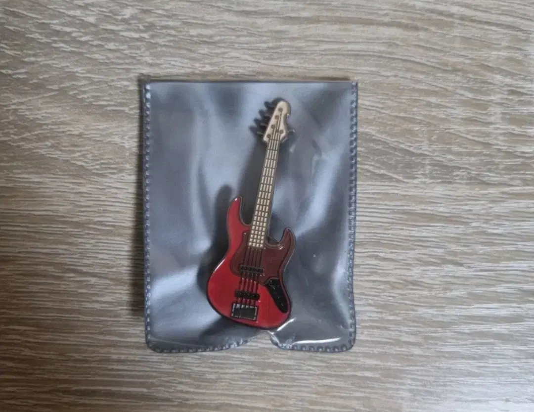 Bass Guitar Badge Waffen