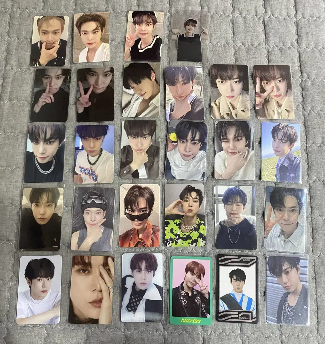 Youthful Frothy Rush Ayo Favourite Universe doyoung photocard