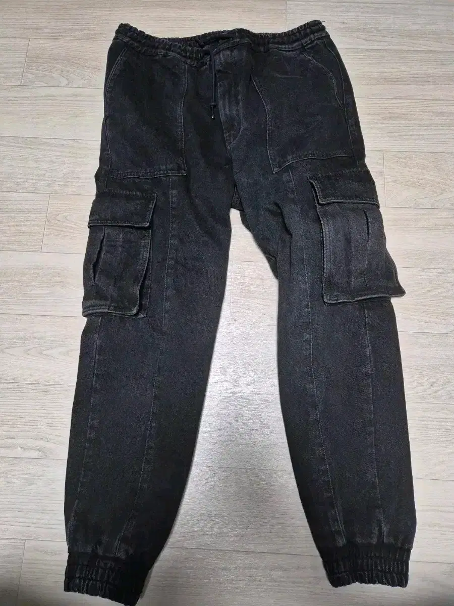 junji black jean denim cargo pants for sale.