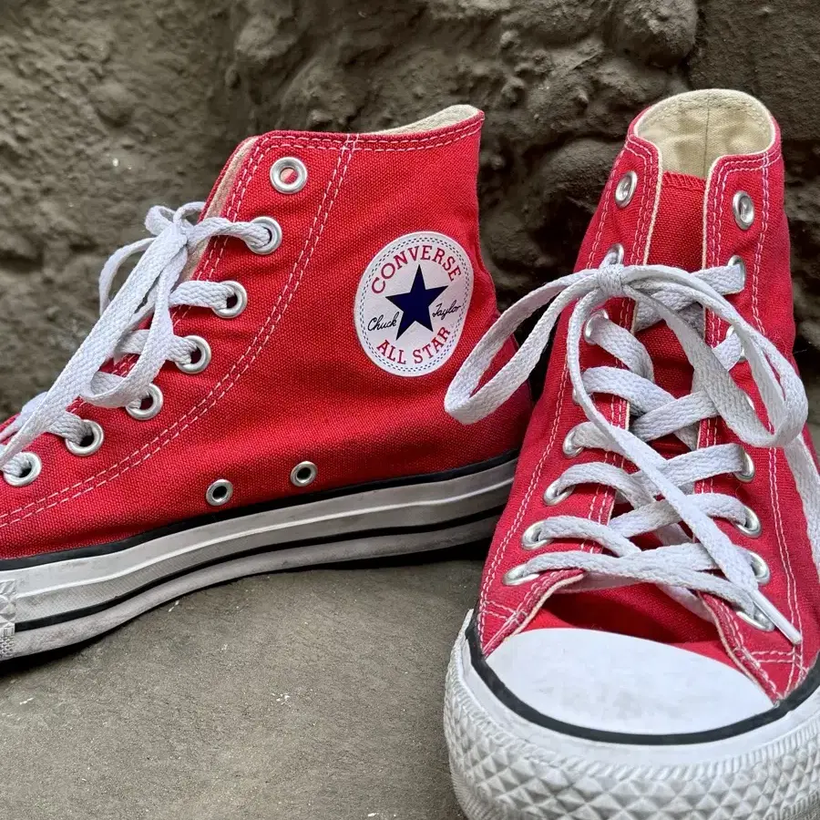 CONVERSE