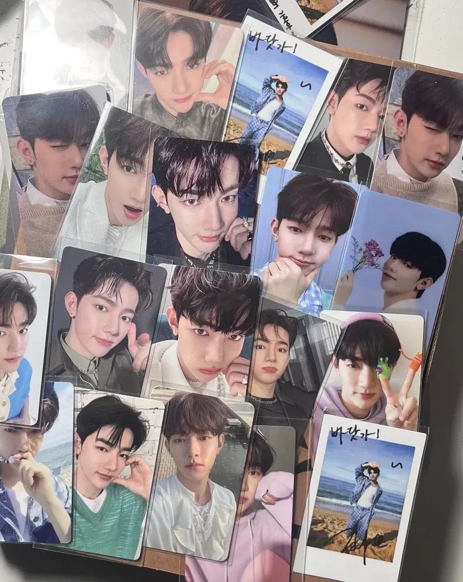 Zerobaseone zhang hao photocards for sale!