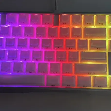 체리 키보드 MX board 3.0s RGB 갈축. 크리스탈 측각 키캡