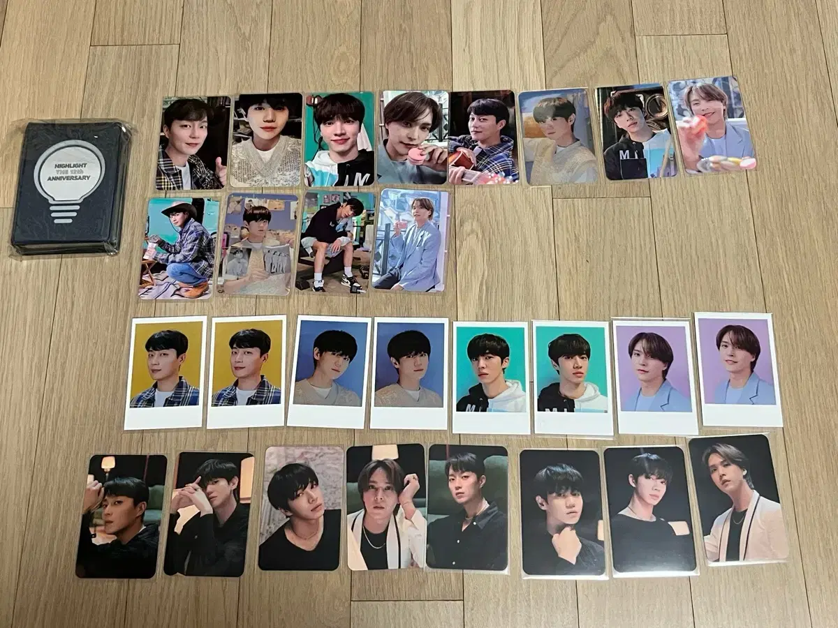 Highlights 12th Anniversary collectbook photocard set