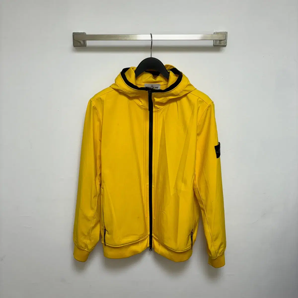 (XL) '23 Stone Island Softshell Yel