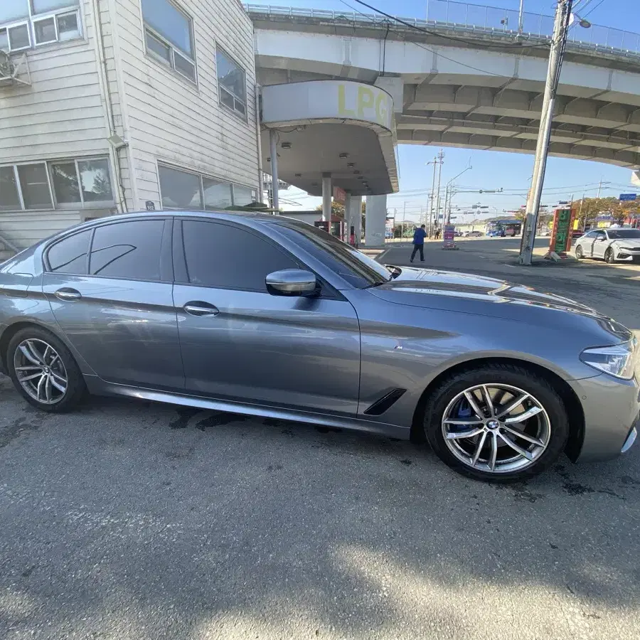 BMW 530i m스포츠 (비흡연차) 판매합니다