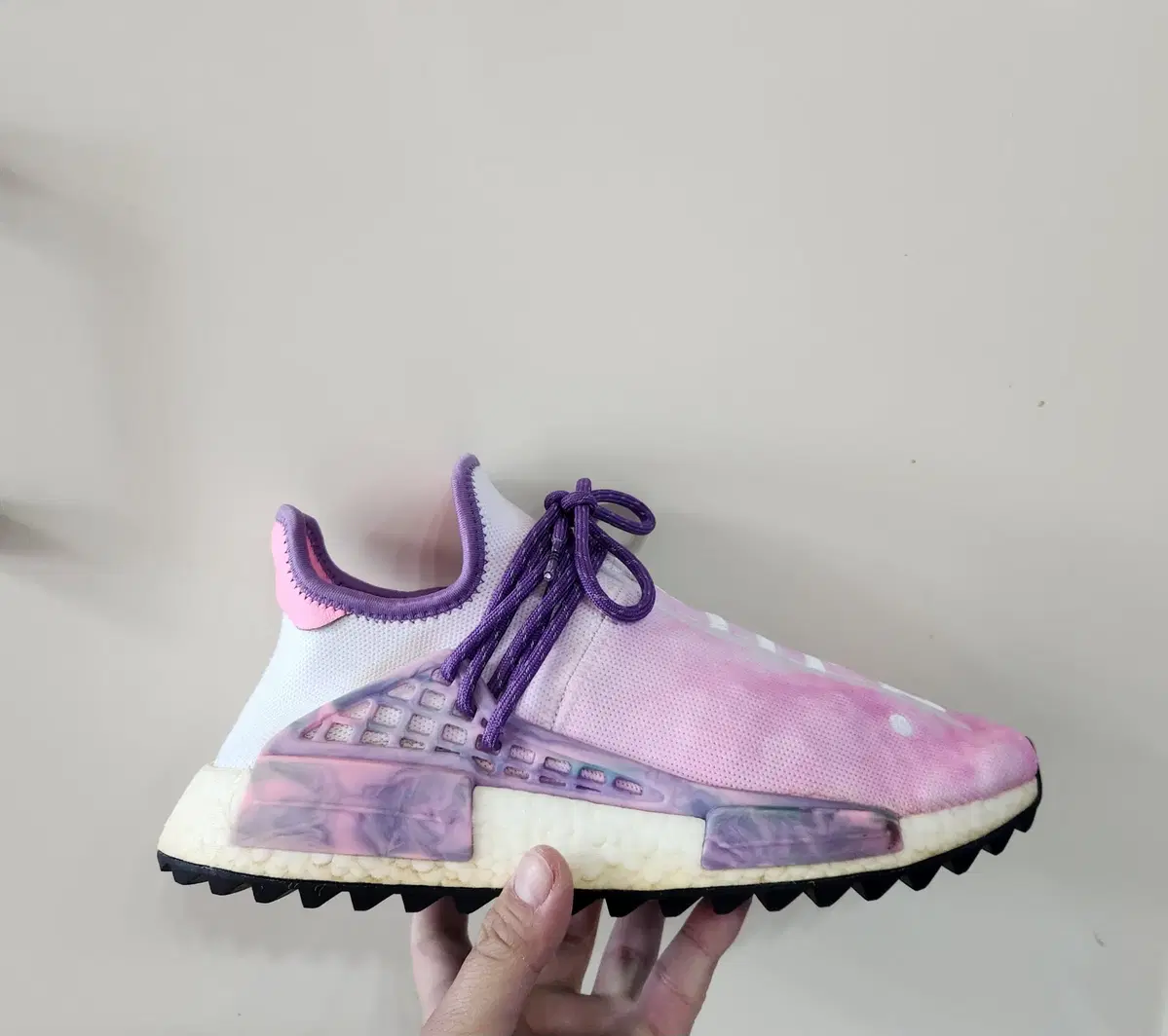 [275] 아디다스x퍼렐 NMD HU TR 홀리페스티벌ㅡ최저가