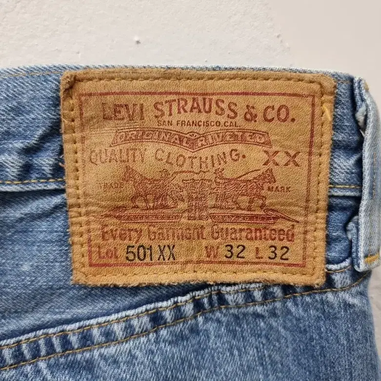 LEVI'S