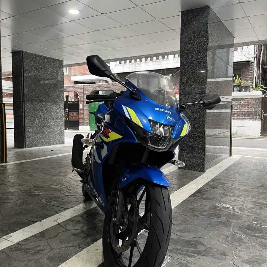 스즈키 gsx-r125 19년식!!