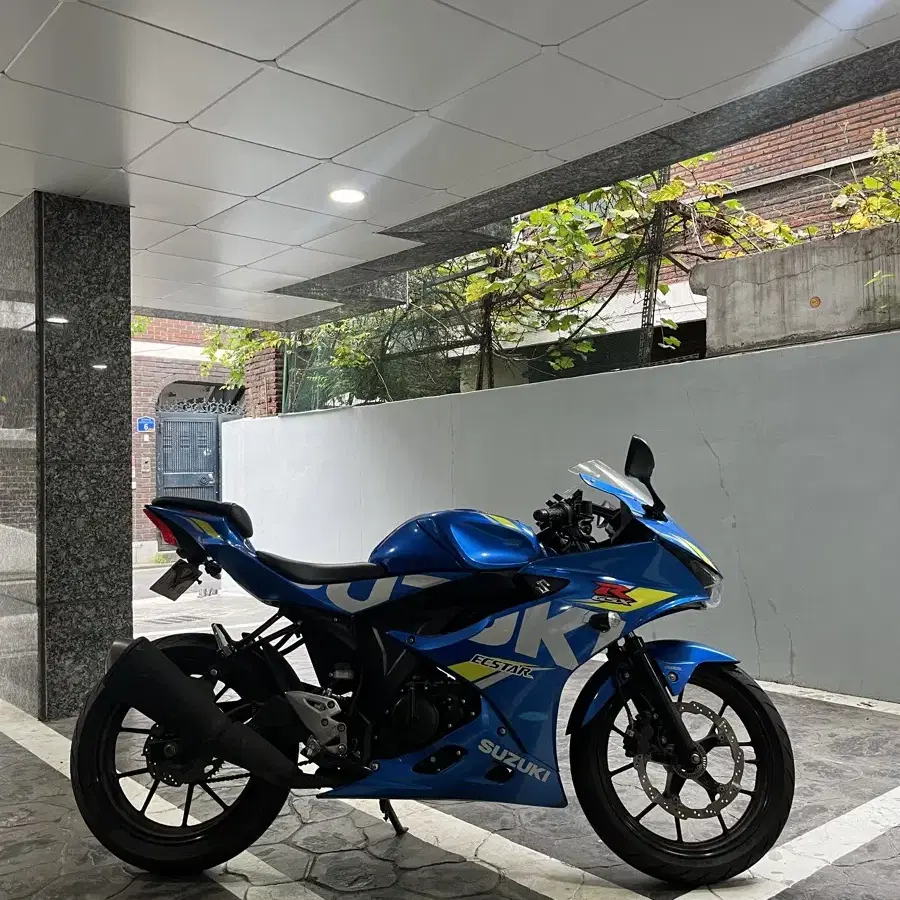 스즈키 gsx-r125 19년식!!