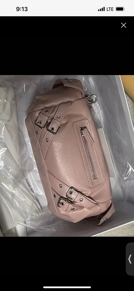 다이닛 스터드 포켓백 STUD POCKET BAG IN PINK