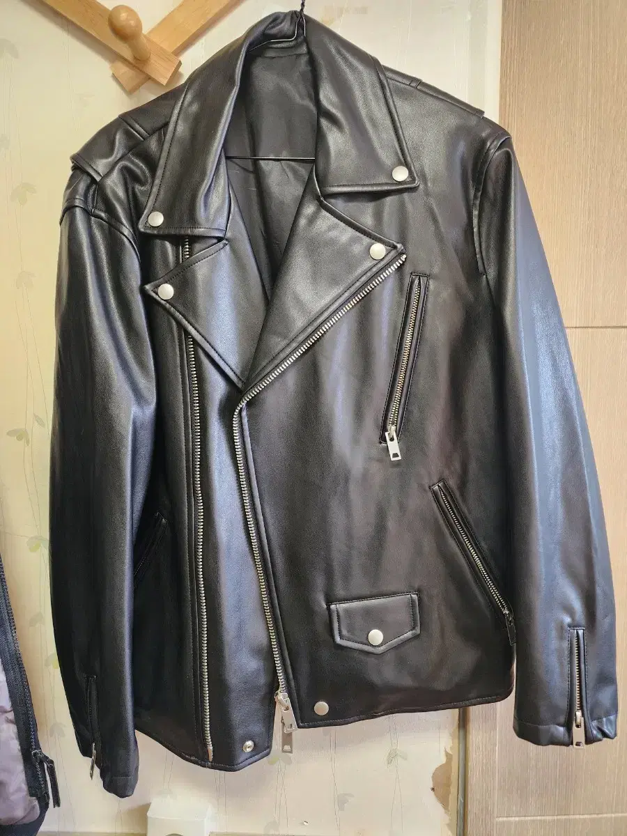 Pretty leather jacket 95