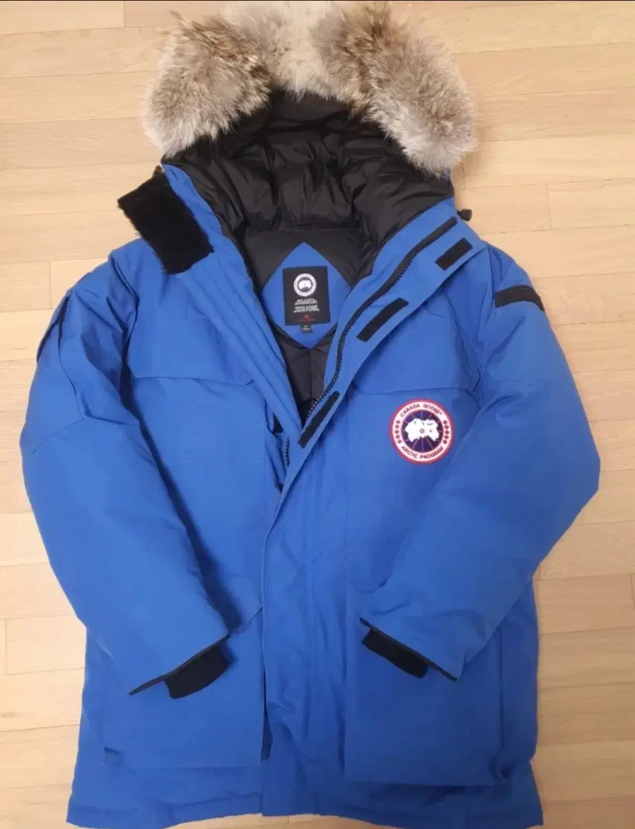 Genuine Canada Goose Expedition PBI Polar Bear Edition with Hanger & Shopping Bag