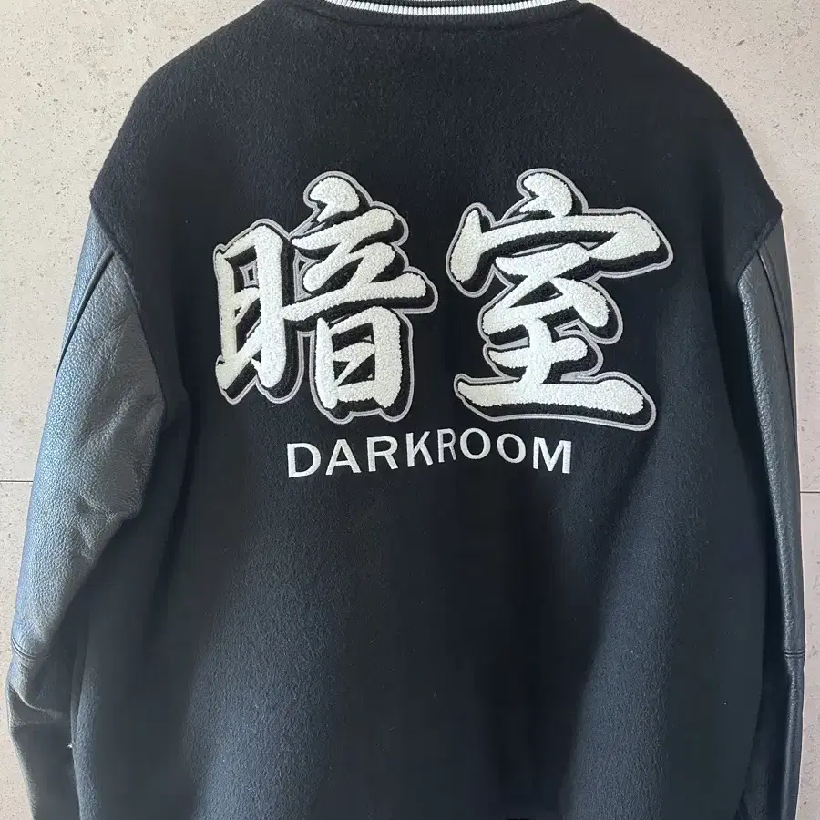 암실 다크룸 바시티 자켓 darkroom