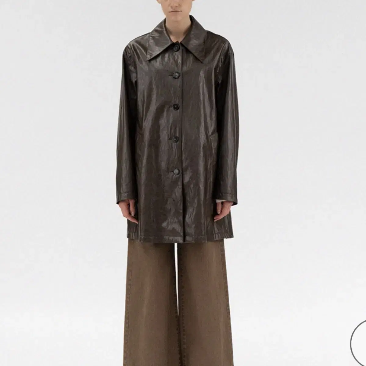 le 르 faux leather crack coat