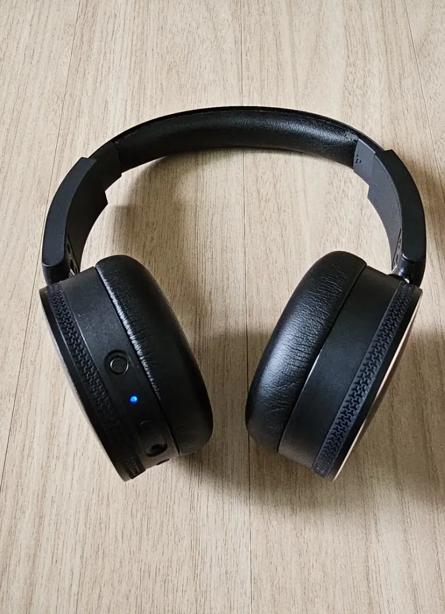 AKG Y50BT (무선 블루투스 헤드폰) + 충전케이블