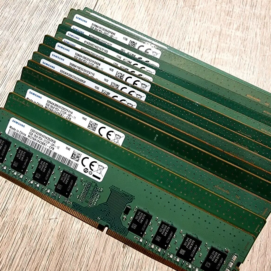 삼성 DDR4 8GB 데스크 메모리팝니다