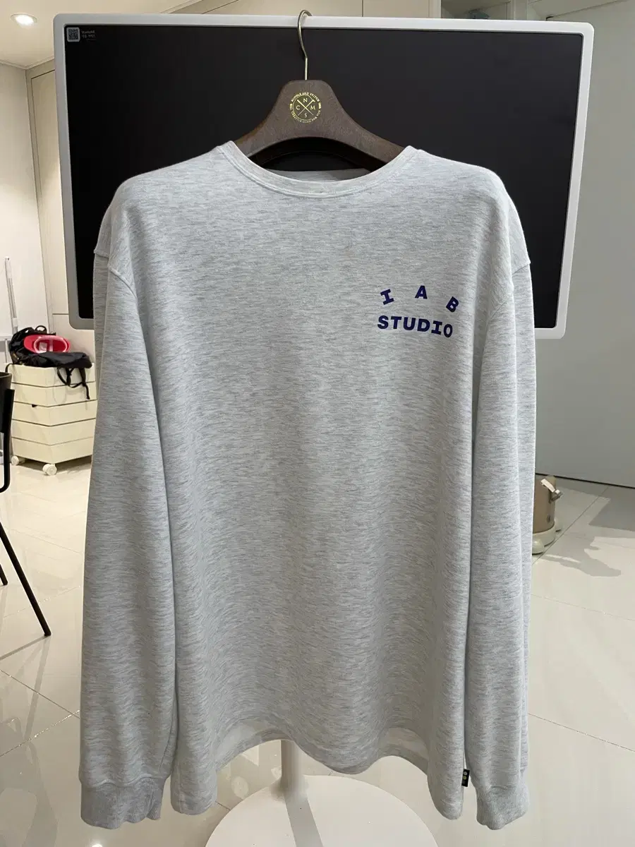 iappstudio long sleeve xl