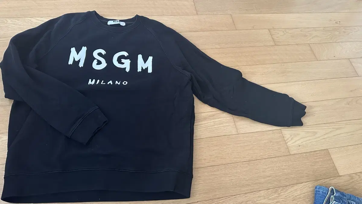 msgm 스웻셔츠  xl사이즈