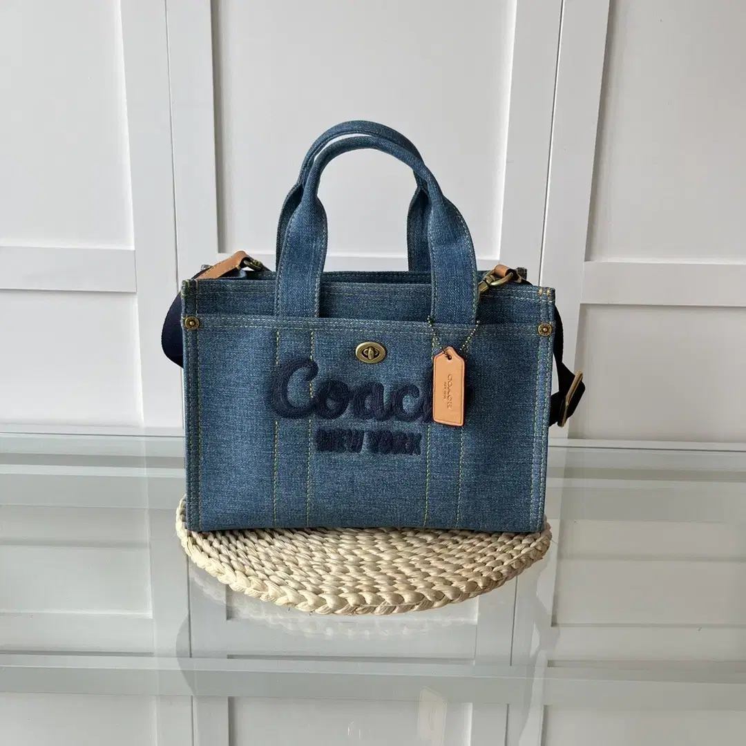 코치 카고 여성 데님 토트백 Cargo 26 Tote CR659