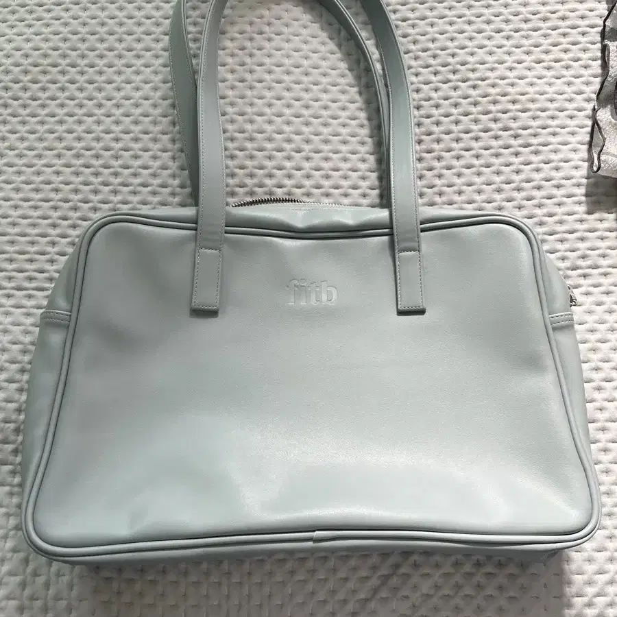 [필인더블랭크]_거의새상품_TrapezoidShoulderBag(페일블루