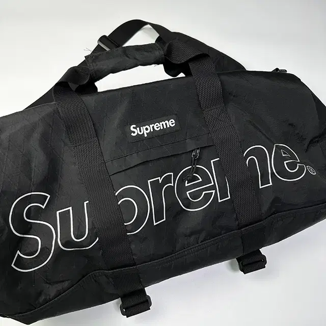 SUPREME 18FW Duffle Bag 슈프림 더플 백