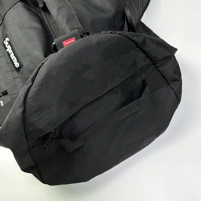 SUPREME 18FW Duffle Bag 슈프림 더플 백