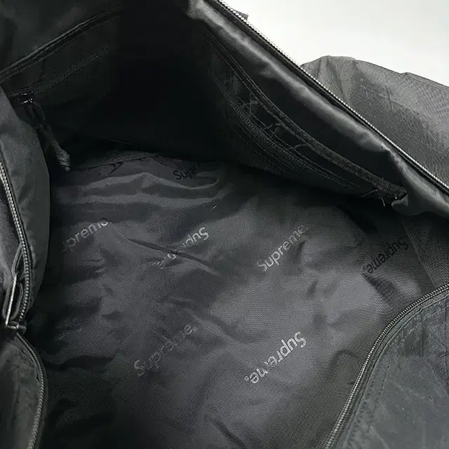 SUPREME 18FW Duffle Bag 슈프림 더플 백