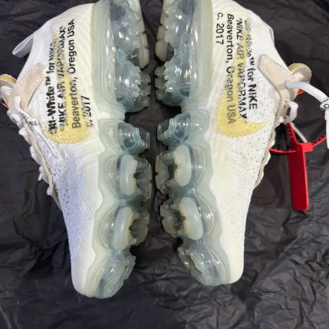 Nike x Off-White Air VaporMax V2  235cm