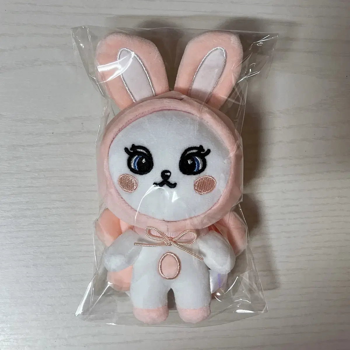 Sell viviz gfriend eunha doll keyring wts