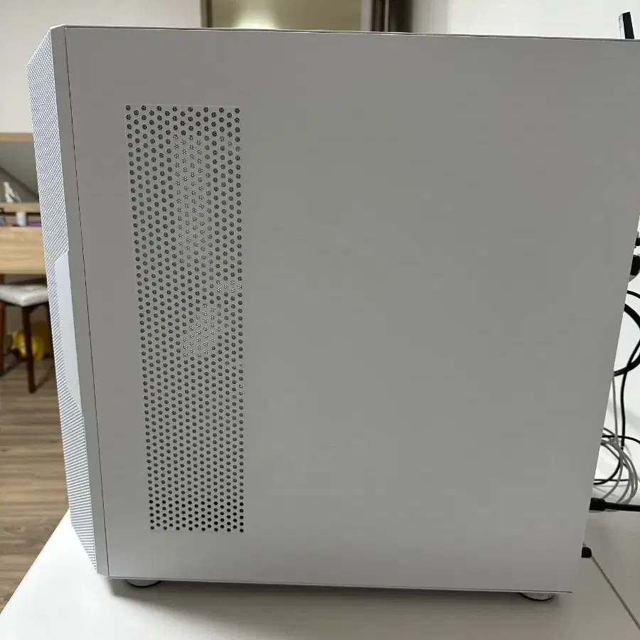 [PC] I5-13400F + 갤럭시 RTX4060 TI 본체