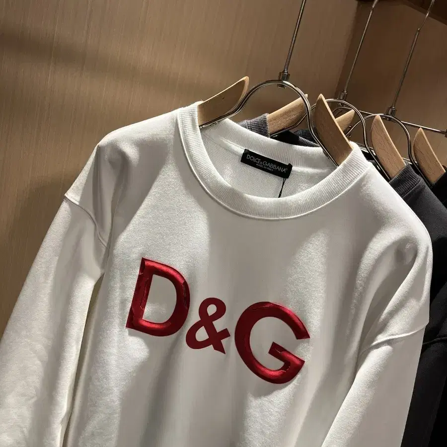 D&G 흰색 헤드탑 맨투맨