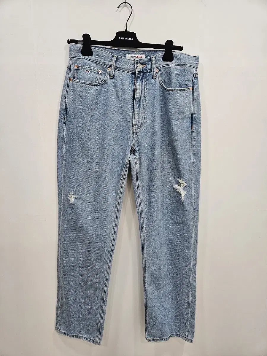 34 Tommy Hilfiger denim pants for sale