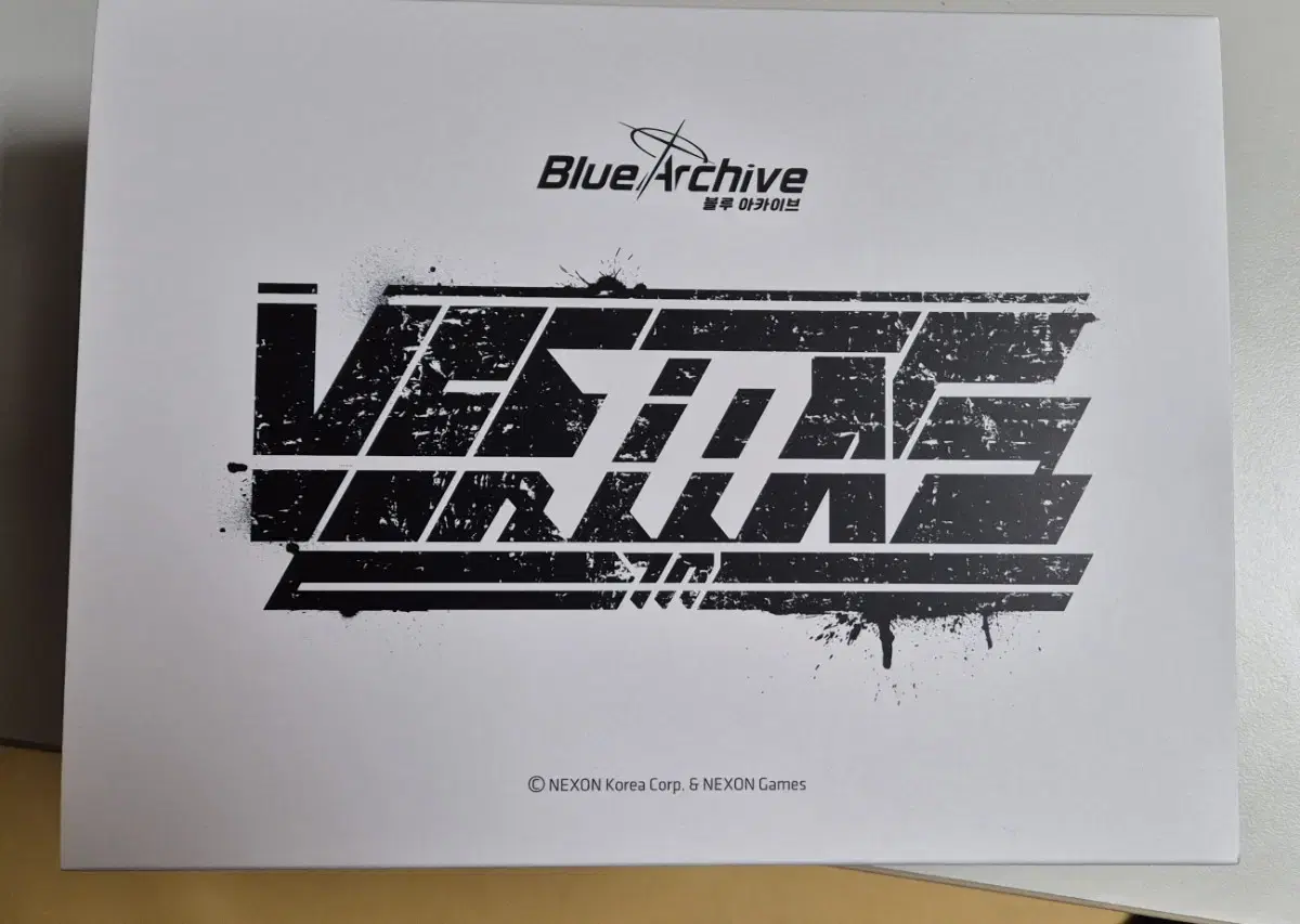 Unsealed) Bloo Archive Veritas Special Package