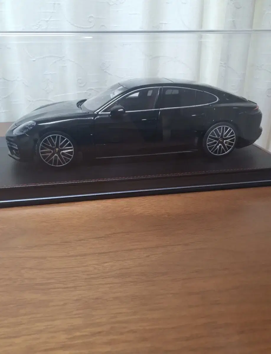 Price Reduced 1/18 Mini Champ Porsche Panamera Black