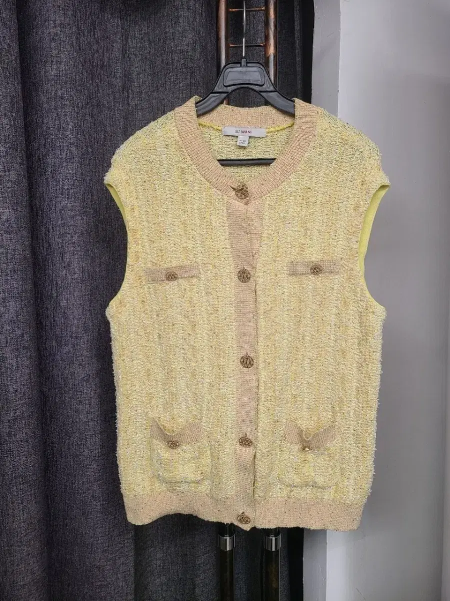 Son Jung-wan (Genuine) No. 95 (Female) 'Tweet Vest