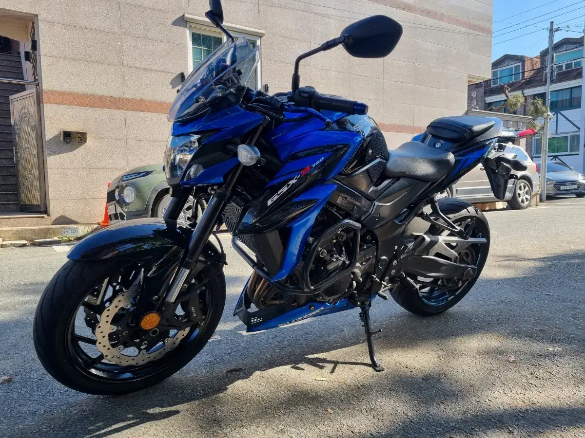 엔진좋은 스즈끼 GSXS750 중고 판매합니다