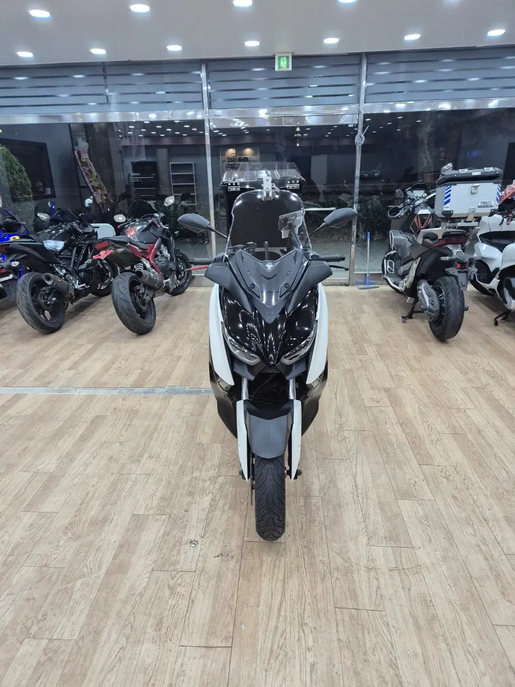 2023년 YAMAHA XMAX300 판매합니다.