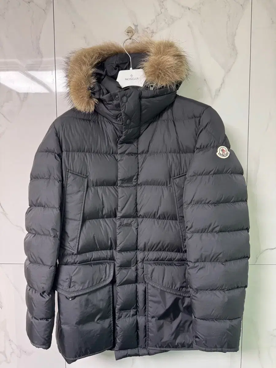 Moncler Cluny size 2 new in box