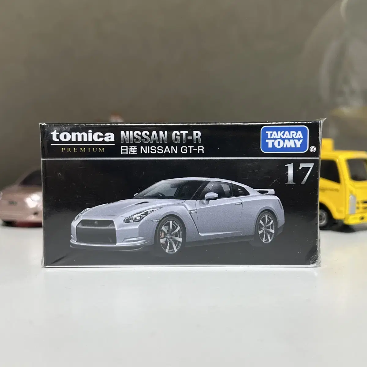 Tomica Premium Nissan GT-R Die-Cast